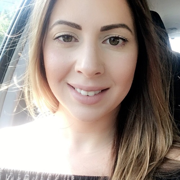 Meet your Posher, Erica - Picture 1 of 1